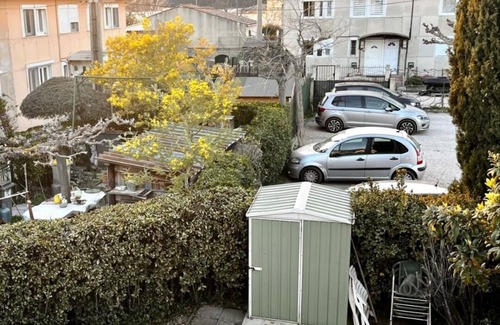 Saint-Chamas Apartamento | Cosy apartment, 100 m from beaches, quiet area with outside, air conditioning, wifi & parking