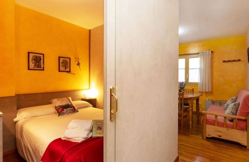 Taull Apartamento | Cosy apartment for 3 guests with pool and TV