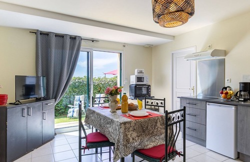 Plougonvelin Apartamento | Bonito apartamento para 2 personas con WIFI, TV, patio, mascotas permitida y aparcamiento