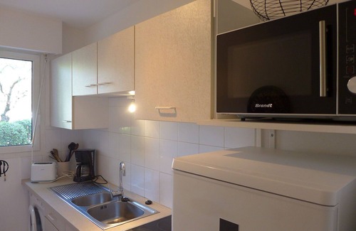 Valescure Apartamento | Hermoso apartamento para 2 personas con WIFI, piscina, TV, terraza y aparcamiento