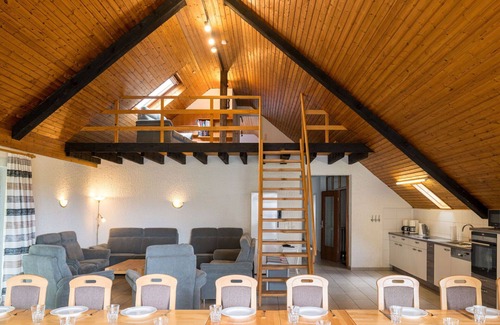 Immerath Apartamento | Hermoso apartamento para 12 personas con WIFI, TV, balcón y mascotas permitida