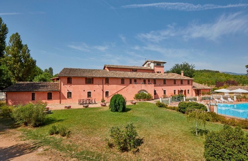 San Brizio Apartamento | Hermoso apartamento para 2 personas con WIFI, piscina, TV, balcón y aparcamiento, cerca de Spoleto