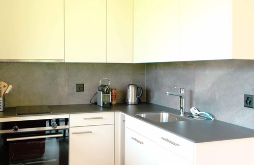 Faulensee Apartamento | Cosy apartment for 2 people with WIFI, balcony and parking