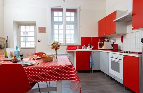 Intra Muros Apartamento | Acogedor apartamento para 3 personas con WIFI, TV, terraza y aparcamiento