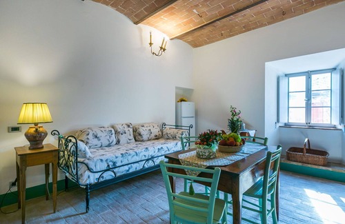 Stigliano Apartamento | Hermoso apartamento con WIFI, TV, patio, mascotas permitida, vista panorámica y aparcamiento