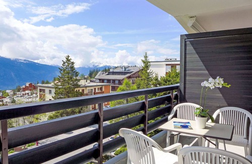 Montana Apartamento | Hermoso apartamento para 4 personas con WIFI, TV, balcón, vista panorámica y aparcamiento