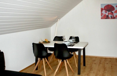Rulfingen Apartamento | Precioso apartamento para 4 personas con WIFI, TV, balcón y aparcamiento
