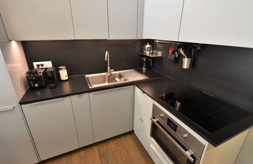 Borgonuovo Apartamento | Hermoso apartamento para 4 personas con A/C, WIFI, TV, terraza y aparcamiento