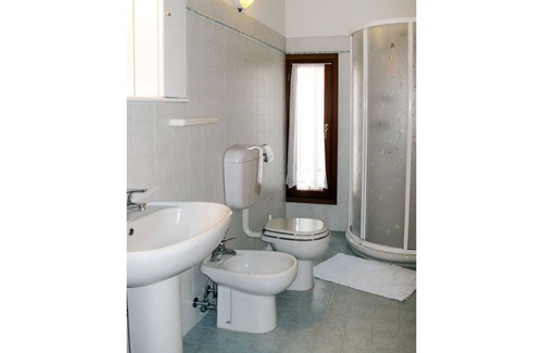 Fossalta Maggiore Apartamento | Hermoso apartamento para 4 personas con A/C, WIFI, TV, terraza, mascotas permitida y aparcamiento