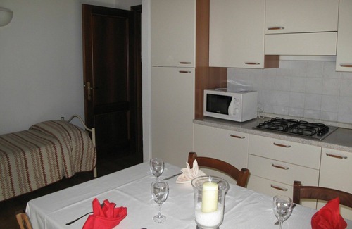 Fossalta Maggiore Apartamento | Hermoso apartamento para 4 personas con A/C, WIFI, TV, terraza, mascotas permitida y aparcamiento