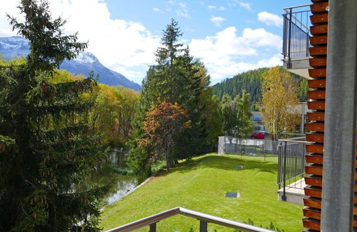 Samedan Apartamento | Acogedor apartamento para 4 personas con WIFI, TV, balcón y aparcamiento