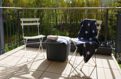 Samedan Apartamento | Acogedor apartamento para 4 personas con WIFI, TV, balcón y aparcamiento