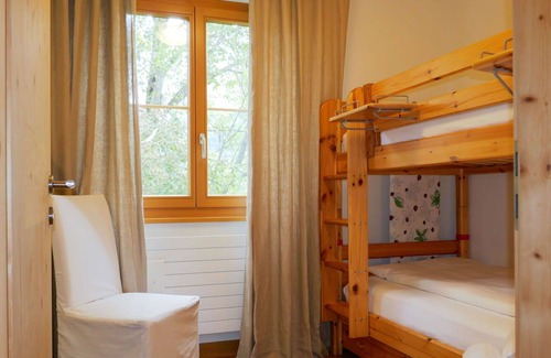 Samedan Apartamento | Acogedor apartamento para 4 personas con WIFI, TV, balcón y aparcamiento