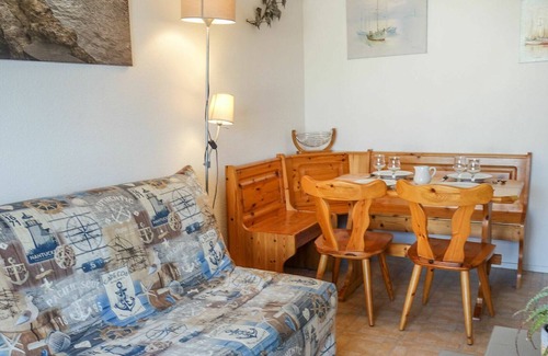 Pontaillac Apartamento | Cosy apartment for 4 people with WIFI, TV, balcony, pets allowed and parking