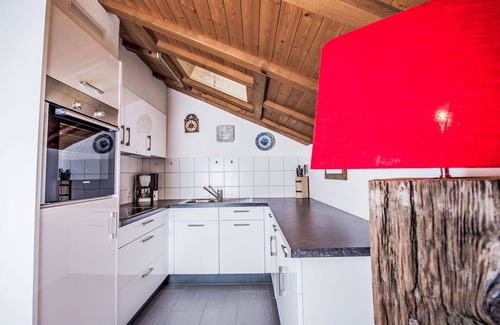 Falera Apartamento | Bonito apartamento para 5 personas con piscina, WIFI, TV, balcón, vista panorámica y aparcamiento