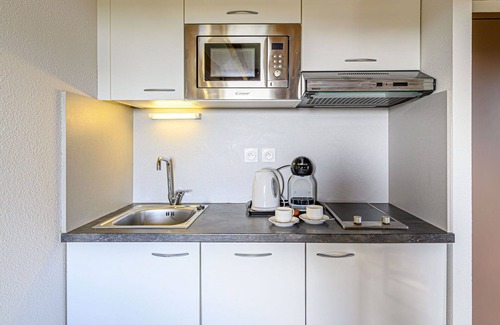 Baden Apartamento | Acogedor apartamento para 6 personas con piscina, WIFI, TV, vista panorámica y aparcamiento