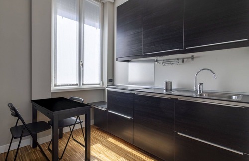 Centro Direzionale Apartamento | Bonito apartamento para 6 personas con A/C, WIFI, TV, balcón y aparcamiento