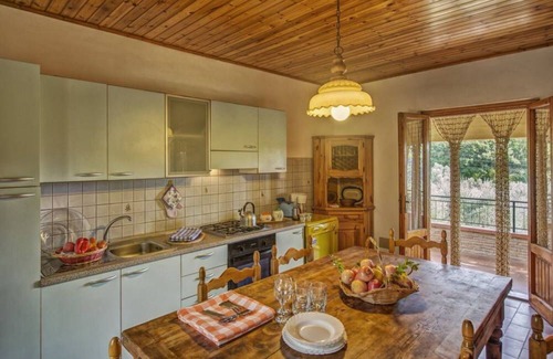 Montaione Apartamento | Apartamento con WIFI, piscina, veranda, vista panorámica, aparcamiento, cerca de San Gimignano