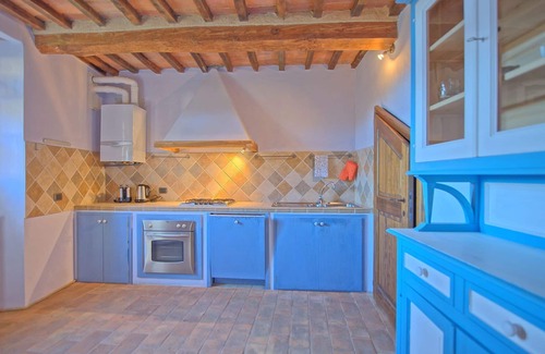 Poggibonsi Apartamento | Hermoso apartamento con piscina, A/C, WIFI, vista panorámica y aparcamiento, cerca de San Gimignano