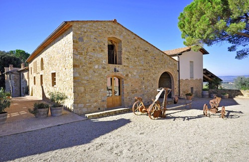 Poggibonsi Apartamento | Hermoso apartamento con piscina, A/C, WIFI, vista panorámica y aparcamiento, cerca de San Gimignano