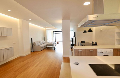 Benimaclet Apartamento | Precioso apartamento para 7 personas con A/C, piscina privada, WIFI, TV, terraza y aparcamiento