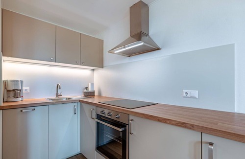 Sankt Urban Apartamento | Bonito apartamento para 4 personas con WIFI, TV, balcón, vista panorámica y aparcamiento