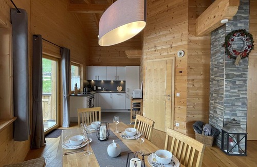 Niederau Apartamento | Acogedor apartamento para 10 personas con WIFI, TV, terraza y aparcamiento