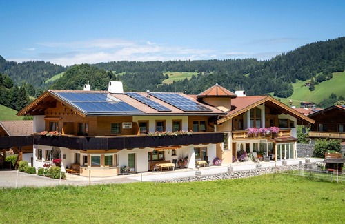 Niederau Apartamento | Acogedor apartamento para 4 personas con WIFI, TV, balcón y aparcamiento