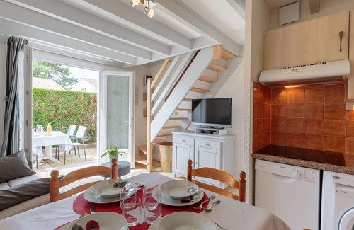 Les Mathes Apartamento | Precioso apartamento para 4 personas con WIFI, TV, terraza, mascotas permitida y aparcamiento