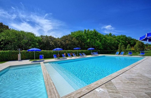 Montaione Villa | Apartamento en villa con WIFI, A/C, piscina, TV, veranda, vista panorámica, cerca de San Gimignano