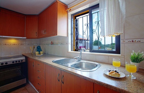 Mem Moniz Casa | Hermoso apartamento en villa con WIFI, piscina, A/C, TV, terraza, vista panorámica y aparcamiento