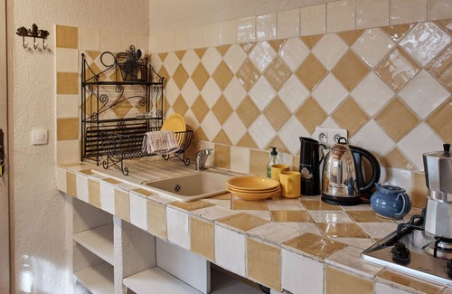Sigonce Villa | Apartamento en villa con WIFI, piscina, patio, mascotas permitida, vista panorámica, aparcamiento