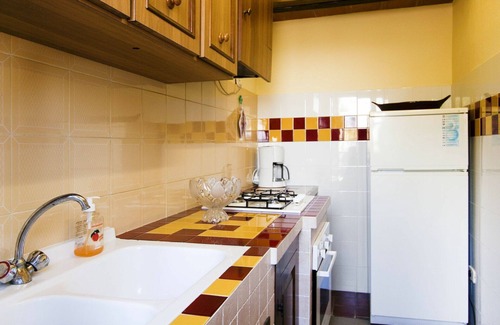 Paciano Villa | Acogedor apartamento en villa con piscina, WIFI, TV, terraza, mascotas permitida y aparcamiento
