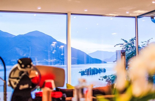 Ascona Villa | Bonito apartamento en villa con A/C, internet, piscina, TV, patio, vista panorámica, aparcamiento