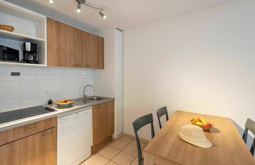 Saumur Casa | Precioso apartamento en villa con internet, piscina, TV, terraza, mascotas permitida y aparcamiento