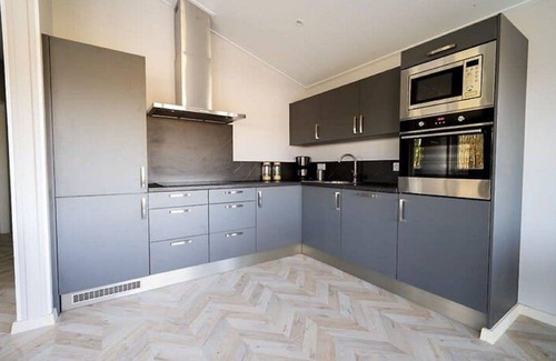 Schaarsbergen Casa | Hermoso apartamento en villa para 6 personas con WIFI, piscina, TV, terraza y aparcamiento