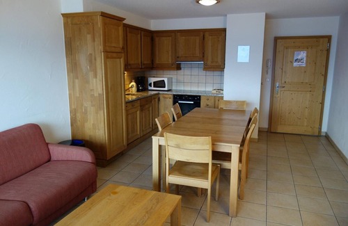 Veysonnaz Apartamento | Acogedor apartamento con balcón.