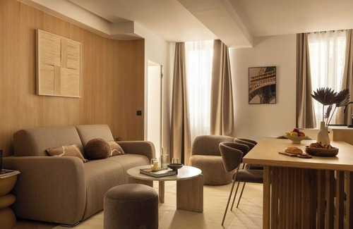 Saint-Vincent-de-Paul Apartamento | Acogedor apartamento con aire acondicionado, 3 habitaciones, 8 baños, Canal Saint-Martin