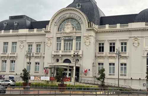 Trouville-sur-Mer Apartamento | Cosy Appart - Plage à 2min - Casino à 1min