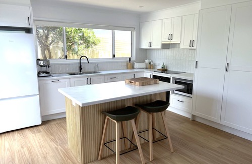 Cape Paterson Casa | Cosy beach house | 500m to beach | Bed linen | WiFi | Family-friendly