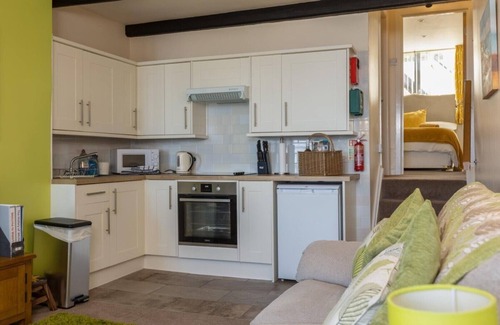 Sandsend Apartamento | Cosy Beachside Apartment, Spectacular Views in Picturesque Village.