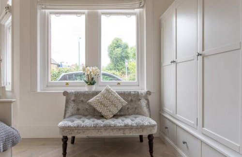 Ealing Apartamento | Cosy bright & large 4 bedroom Flat With parking