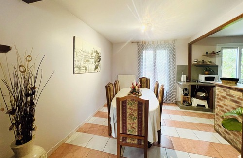 La Riviere-Saint-Sauveur Cabaña | Cosy cottage