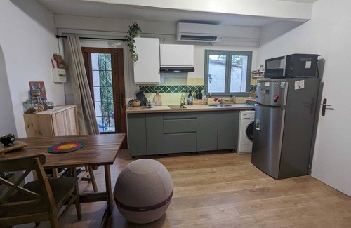 Salon-de-Provence Casa | Cosy, Calme, Très Ensoleillé, à 2 pas du Centre Ville, Pour 2 ou 4 Personnes