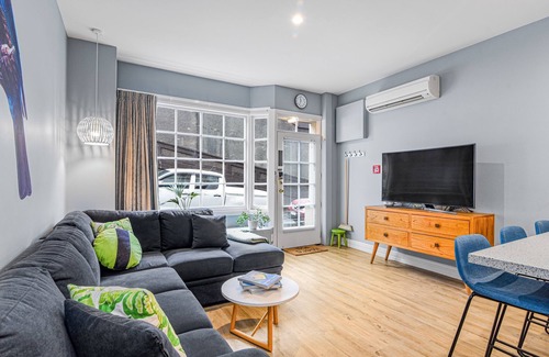 Dunedin City Centre Apartamento | Cosy Central City ApartmentnLocated in a Heritage Building