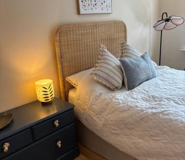 Ware Apartamento | Cosy central hideout