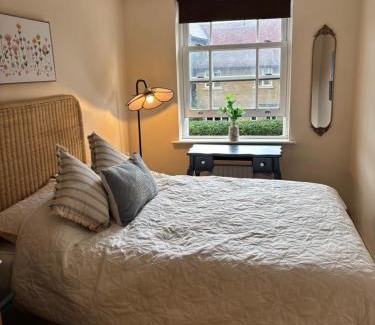 Ware Apartamento | Cosy central hideout