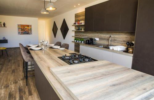 Victoria Apartamento | Cosy & Central Penthouse in Victoria