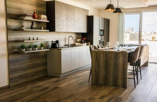 Victoria Apartamento | Cosy & Central Penthouse in Victoria