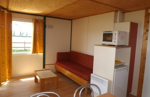 Maurs Cabaña | Cosy Chalet 4 Guests, Pool & Patio, Near Maurs' Amenities